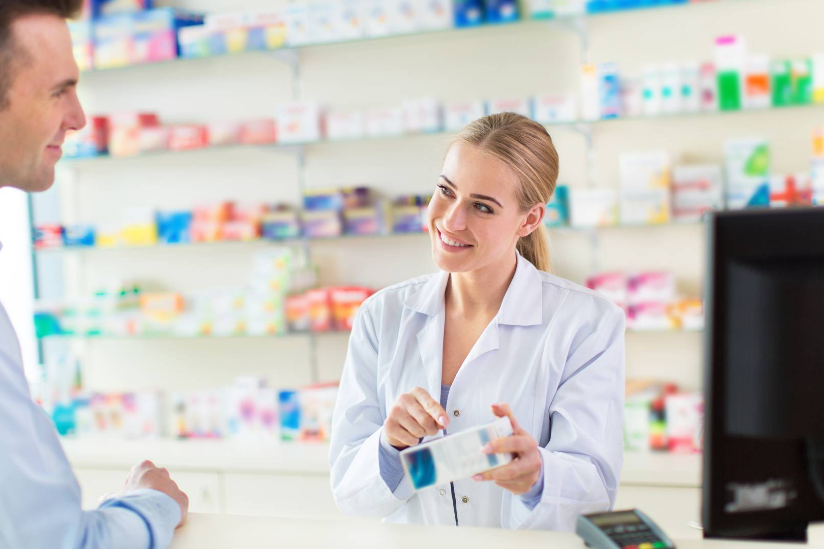 Urbagesa Farmacias anuncia un sorteo de desfibrilador con formación en RCP en Infarma Madrid 2026