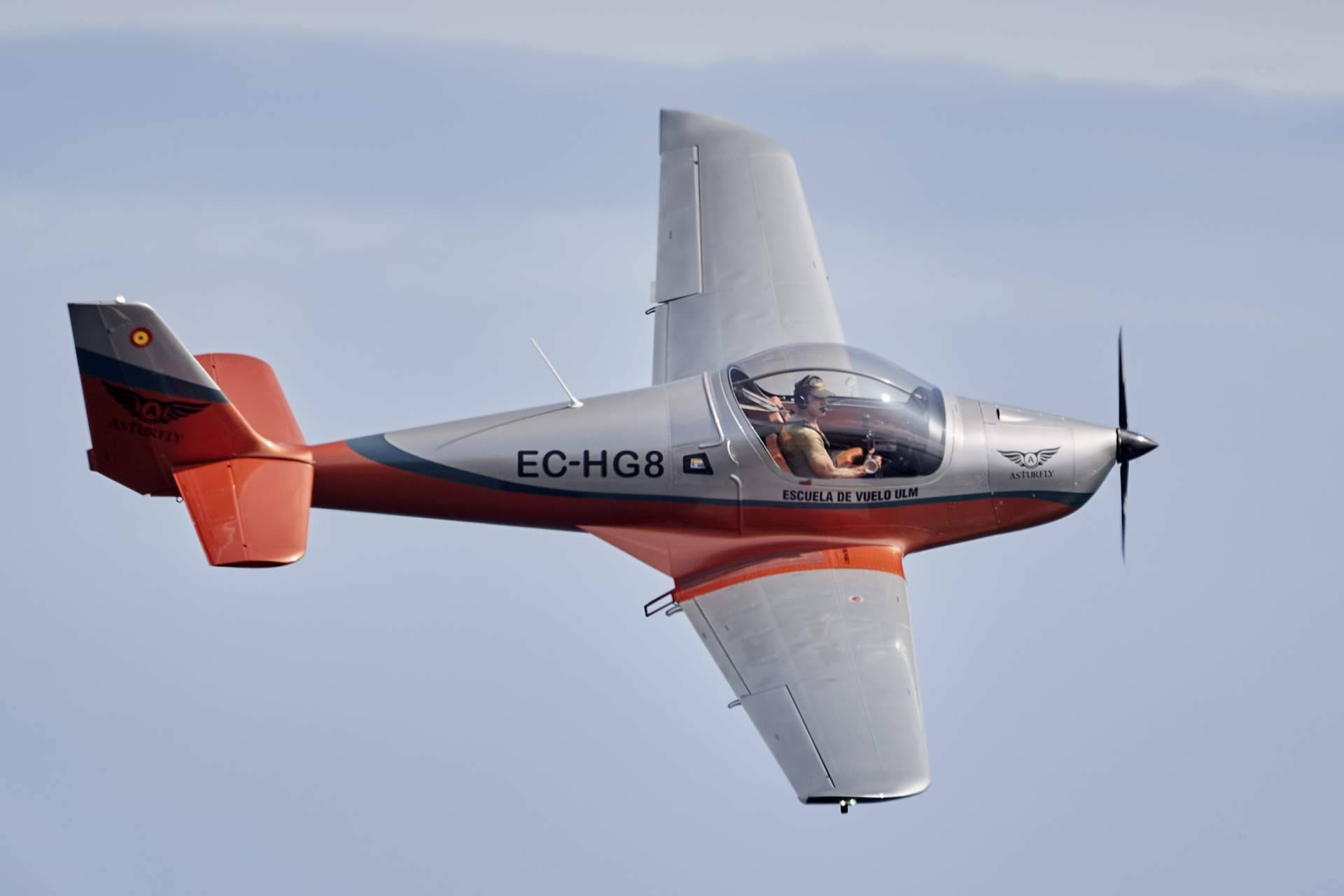 El garaje volador, Asturfly impulsa la construcción de aviones ultraligeros desde su escuela de vuelo