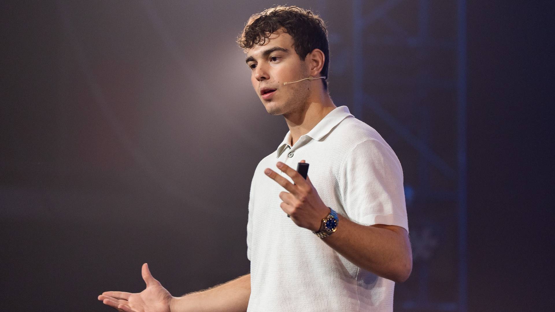 Javier Marco y la generación emprendedora que aprende ventas digitales desde casa