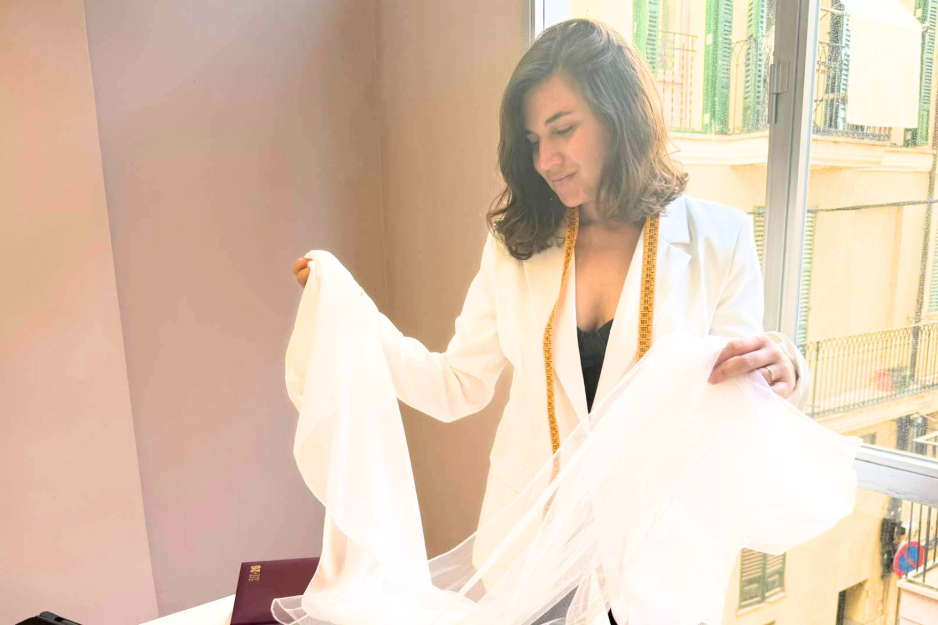 Moda internacional, experiencia y vocación; la historia detrás de Atelier Agostina Gerardi