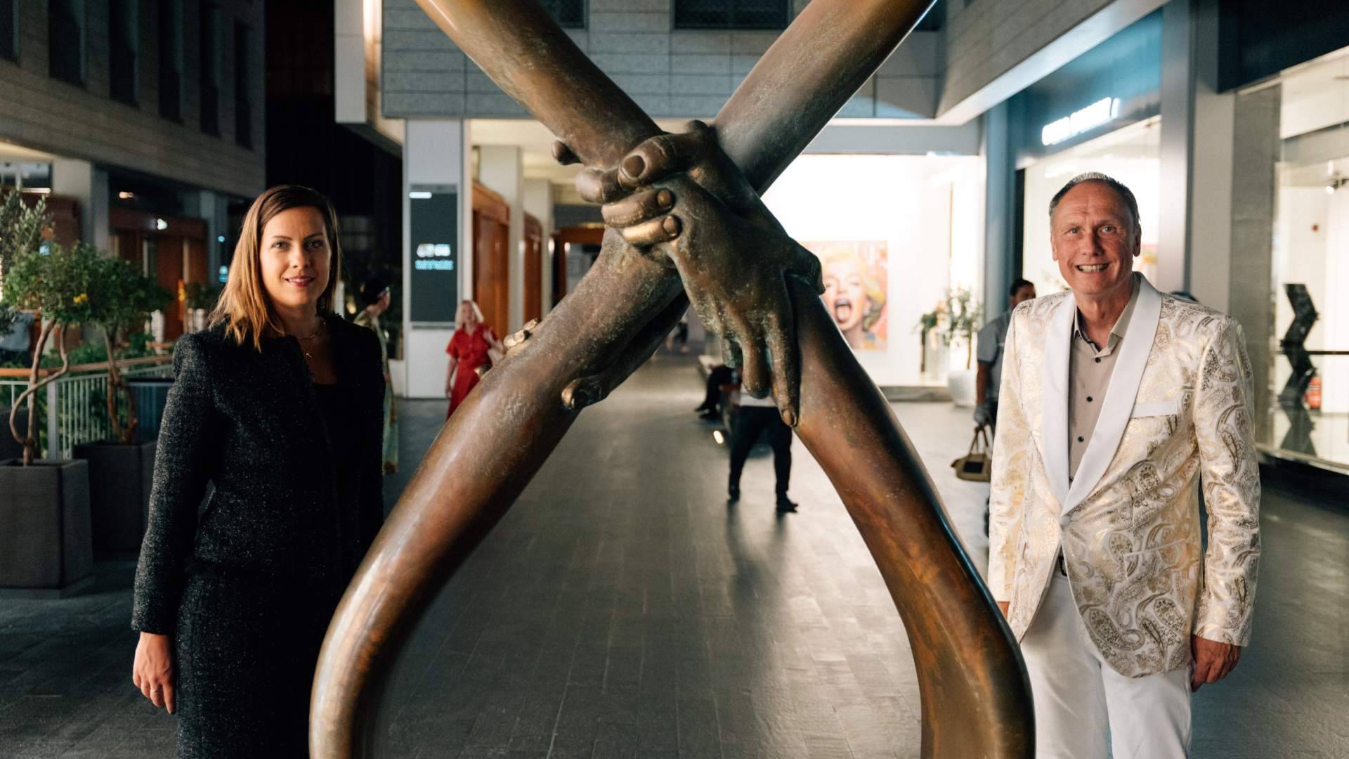 Winfried Vogt y Christina Paap conquistan el circuito cinematográfico con la mirada disruptiva de 'Mission Undercover'