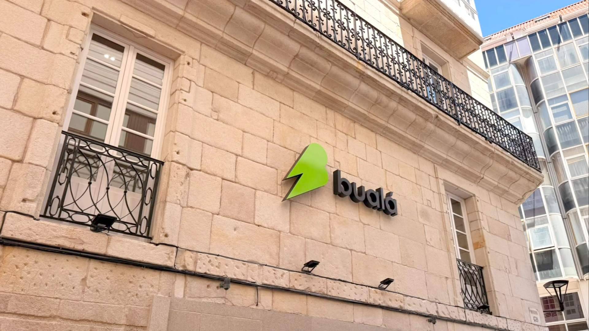 Bualá inaugura su nueva sede corporativa en A Coruña tras superar los 20.000 clientes