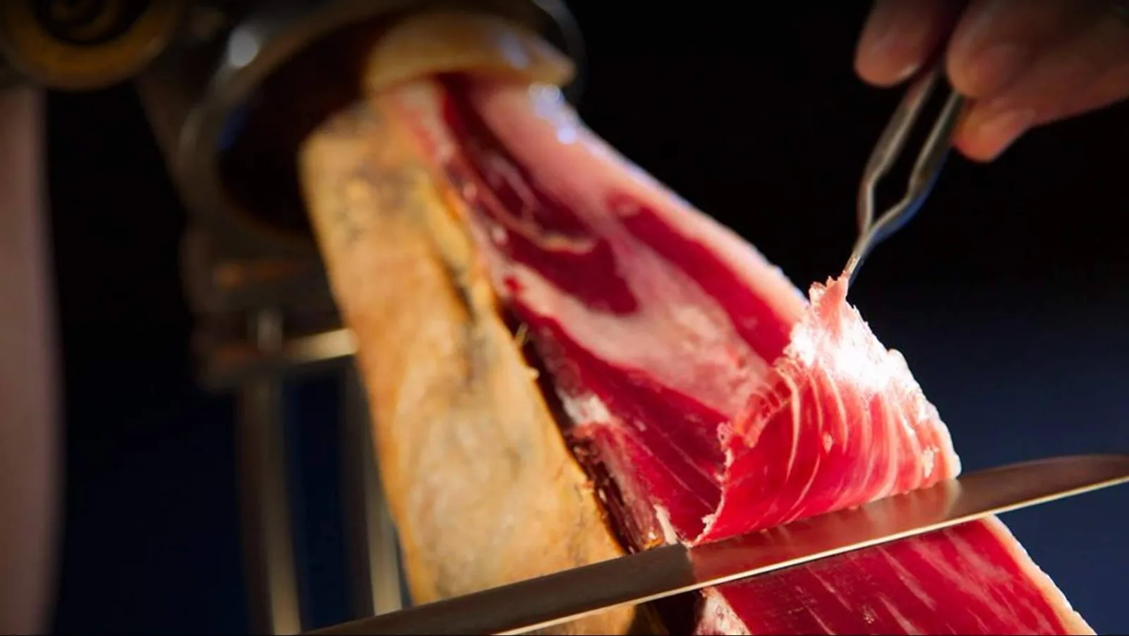 Cómo preparar una buena tabla de ibéricos para compartir